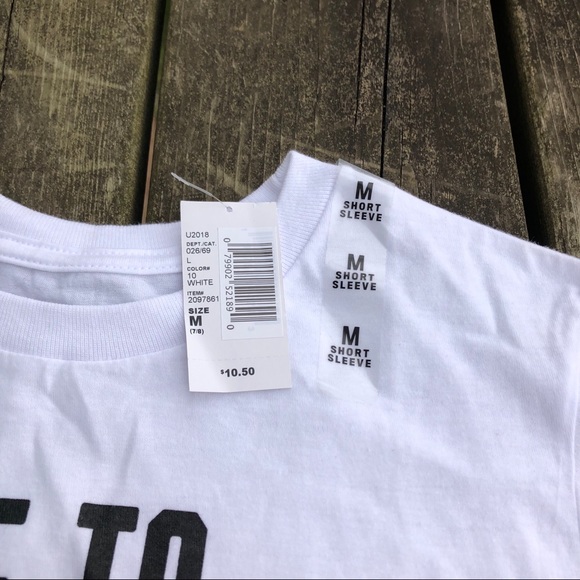 THE CHILDREN’S PLACE Graphic Tee Bundle - Picture 2 of 4